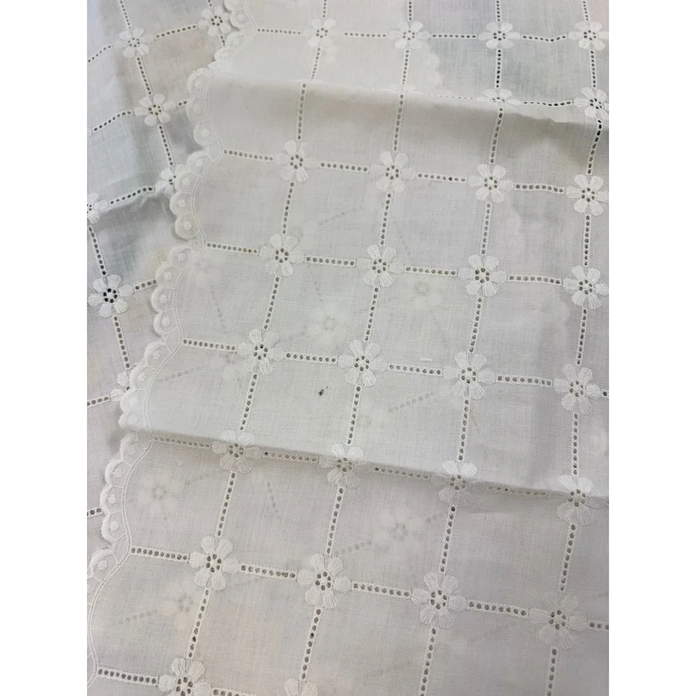 Vintage White Eyelet Floral Cotton Table Runner Scalloped Edge